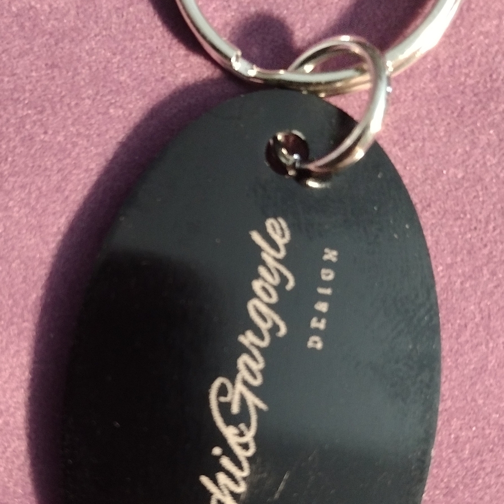 Black Tones on Tail Keychain - Picture 2 of 2